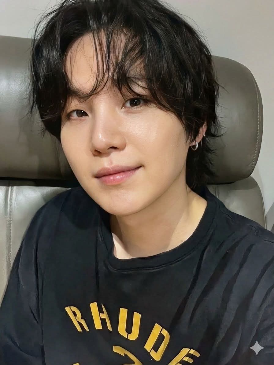 Behind-the-scenes cut of SUGA (BTS)