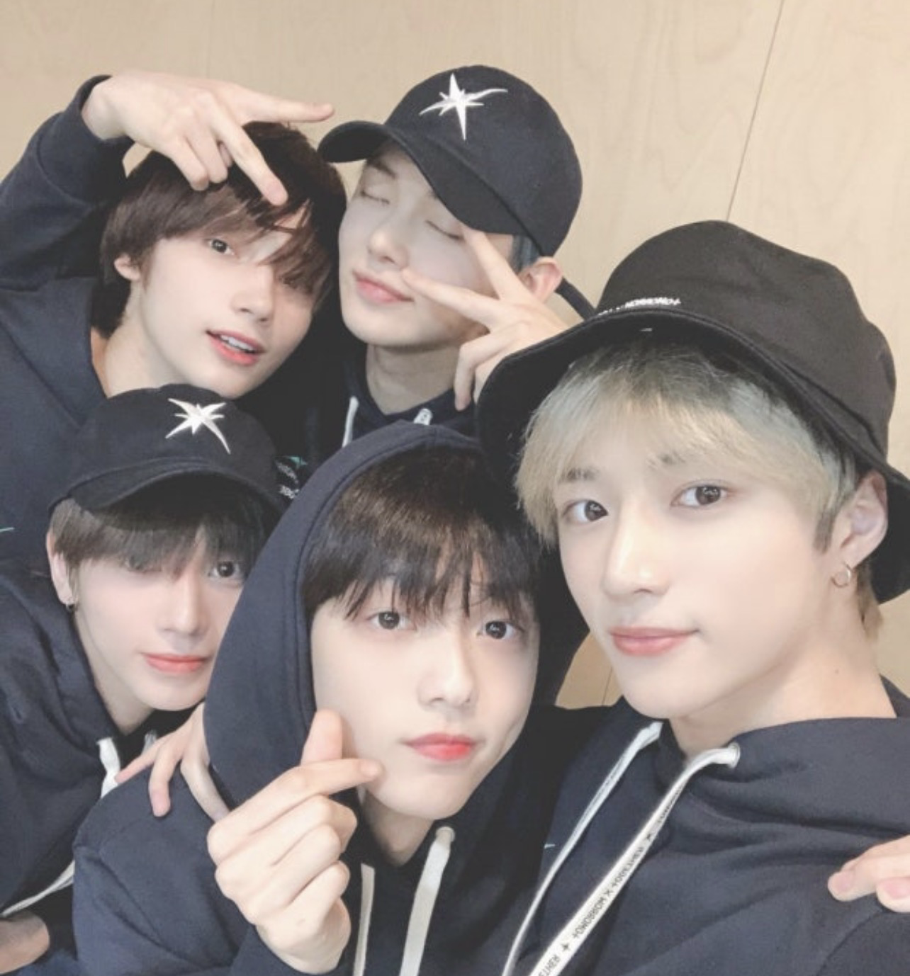 투모로우바이투게더의 최신 사진