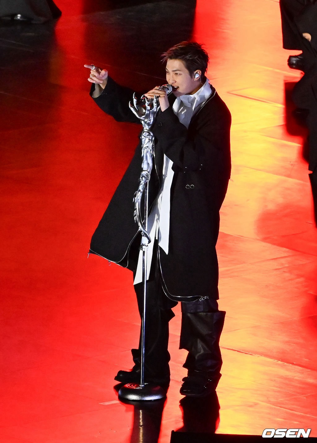 커뮤니티에서 화제된 인기 아이돌 콘텐츠