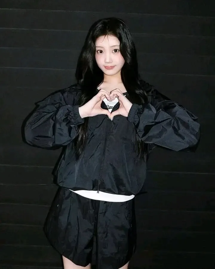 Recent activity shot of Wonhee (ILLIT)