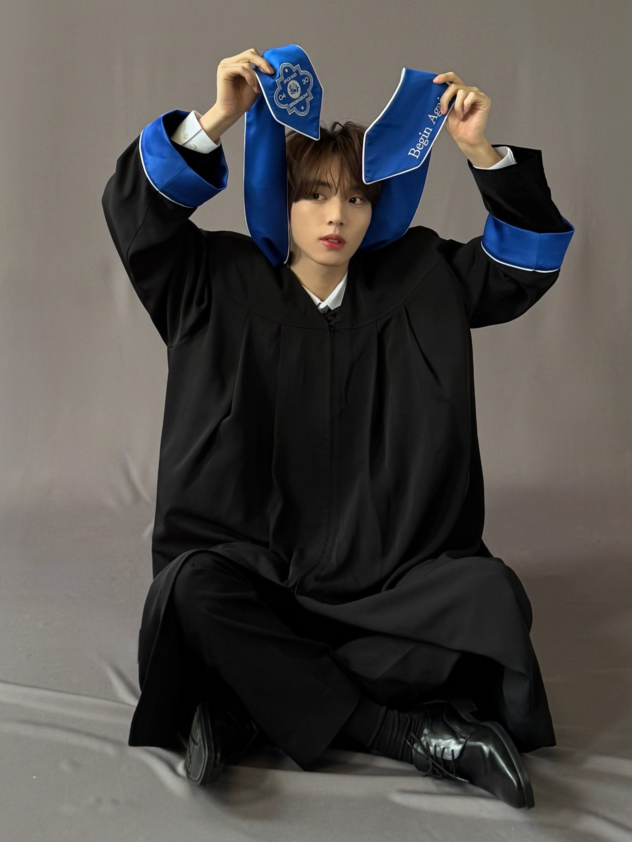 Recent activity shot of Han Yujin (ZEROBASEONE)