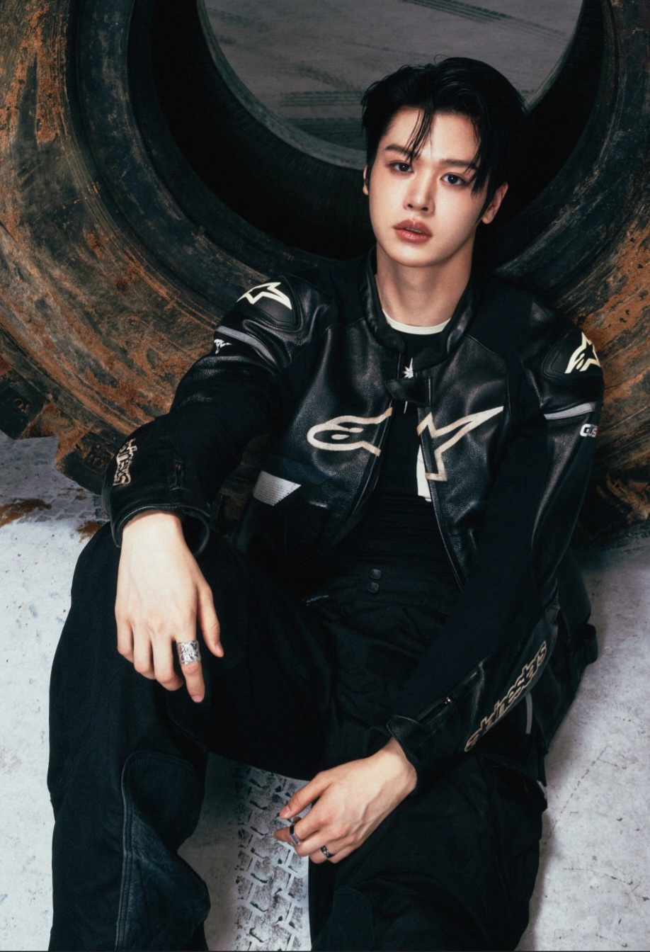 Behind-the-scenes cut of CLOSE YOUR EYES