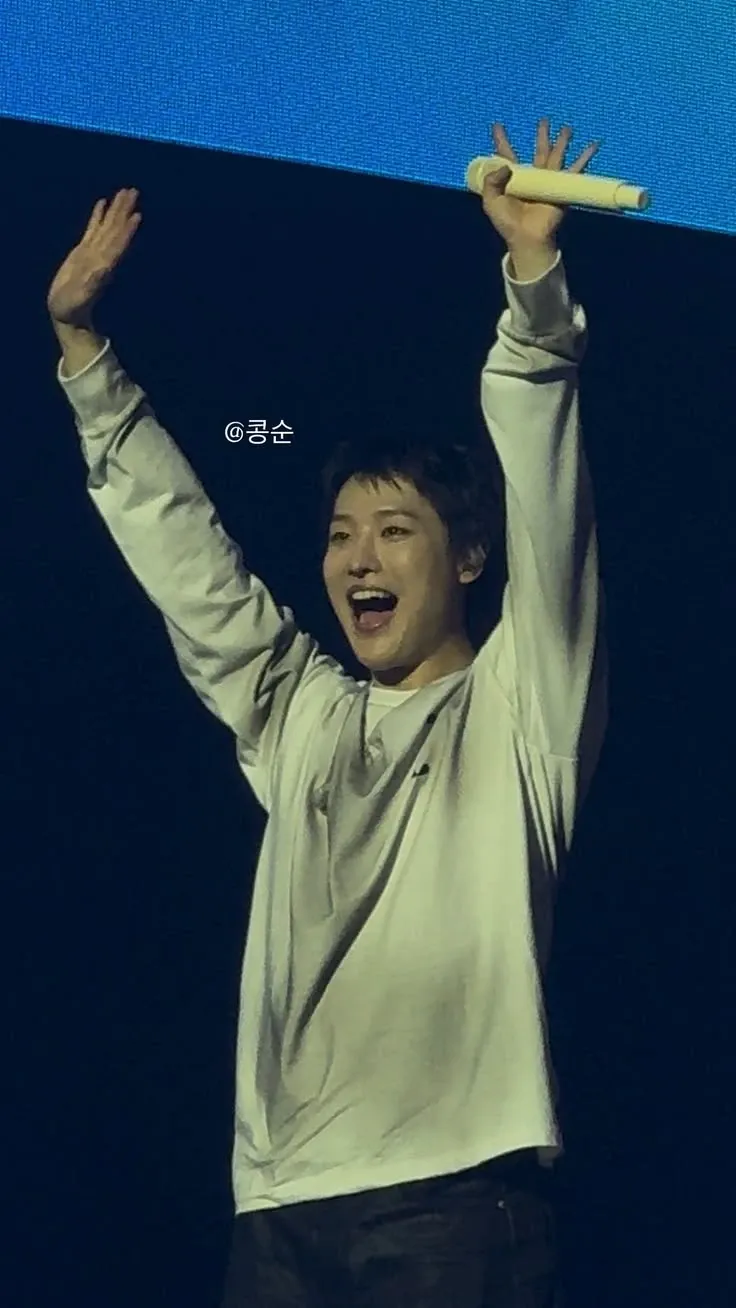 Behind-the-scenes cut of WOODZ