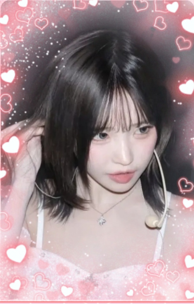 宋河英 (fromis_9)的最新照片