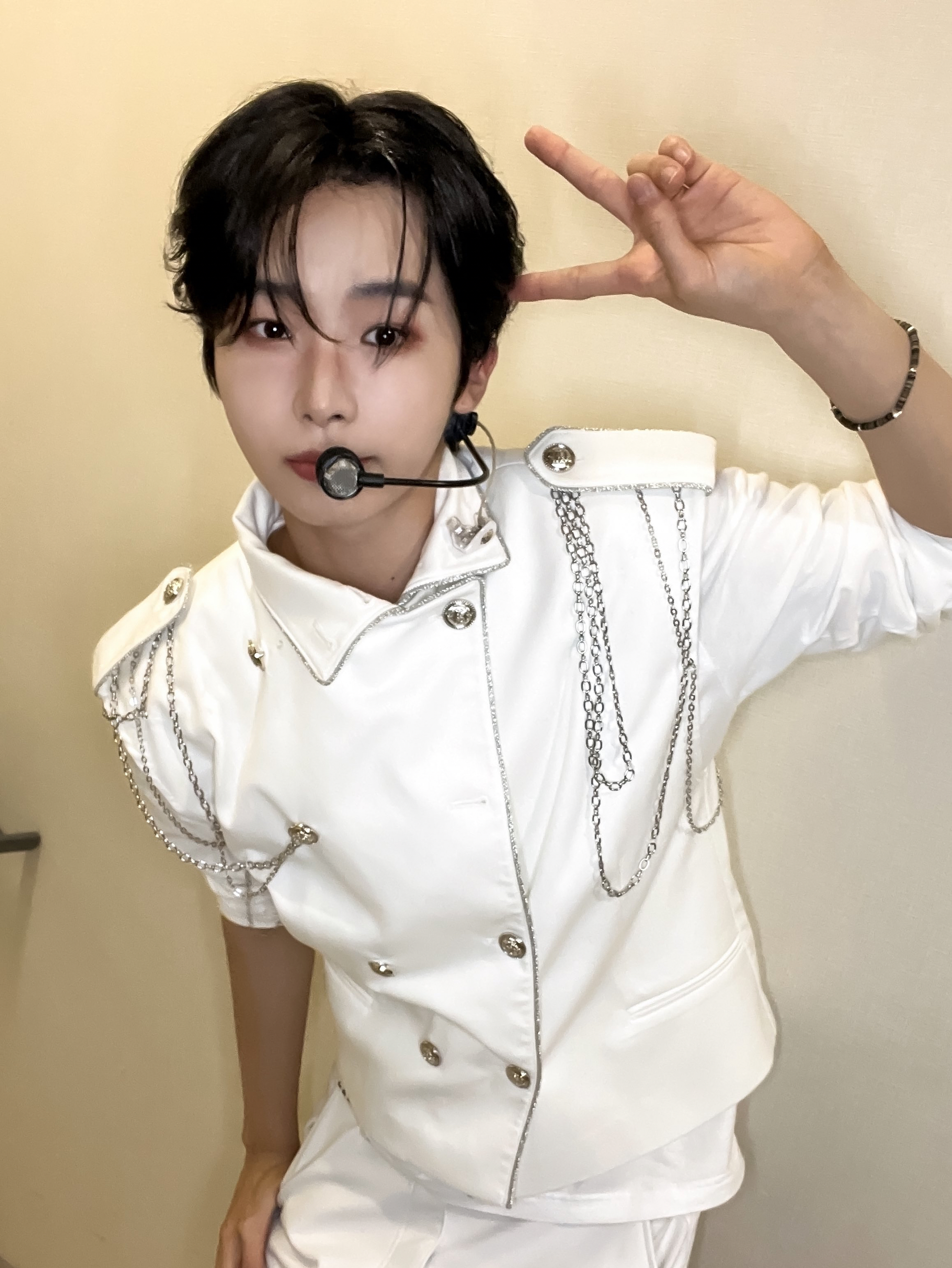 Latest photo of Wonjun (WHIB)