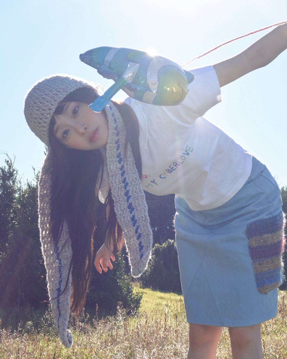 A moment captured by Chuu's fan