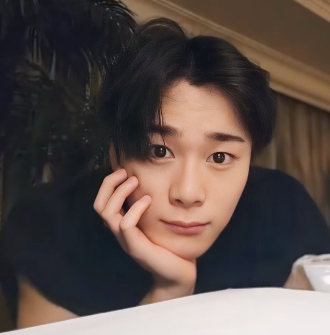 Latest photo of Moonbin (ASTRO)