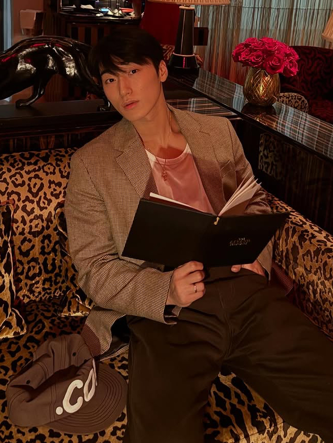 崔傘 (ATEEZ)的幕後花絮