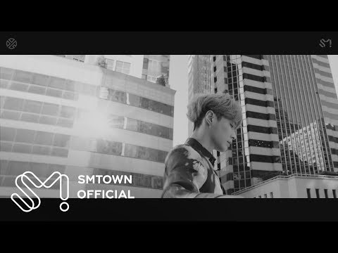 Momen yang diabadikan oleh penggemar Lay (EXO)