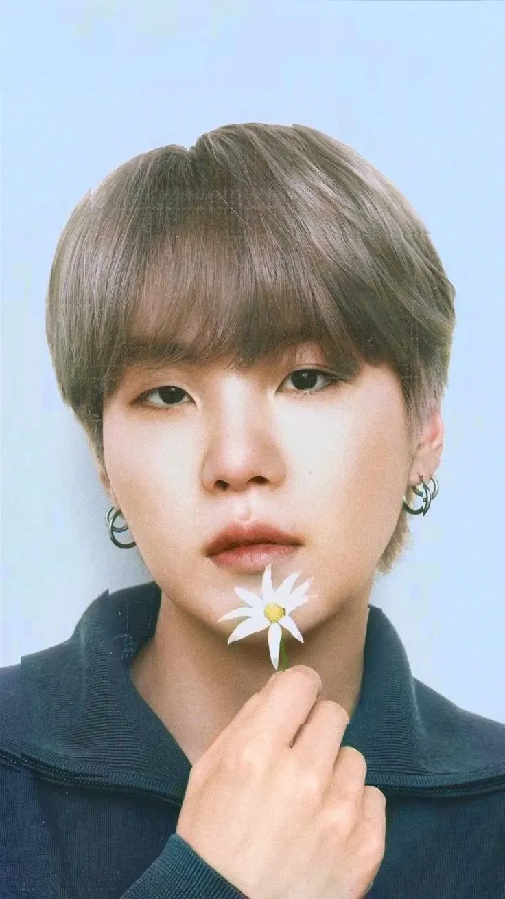 Fandom-recommended wallpaper image of SUGA (BTS)