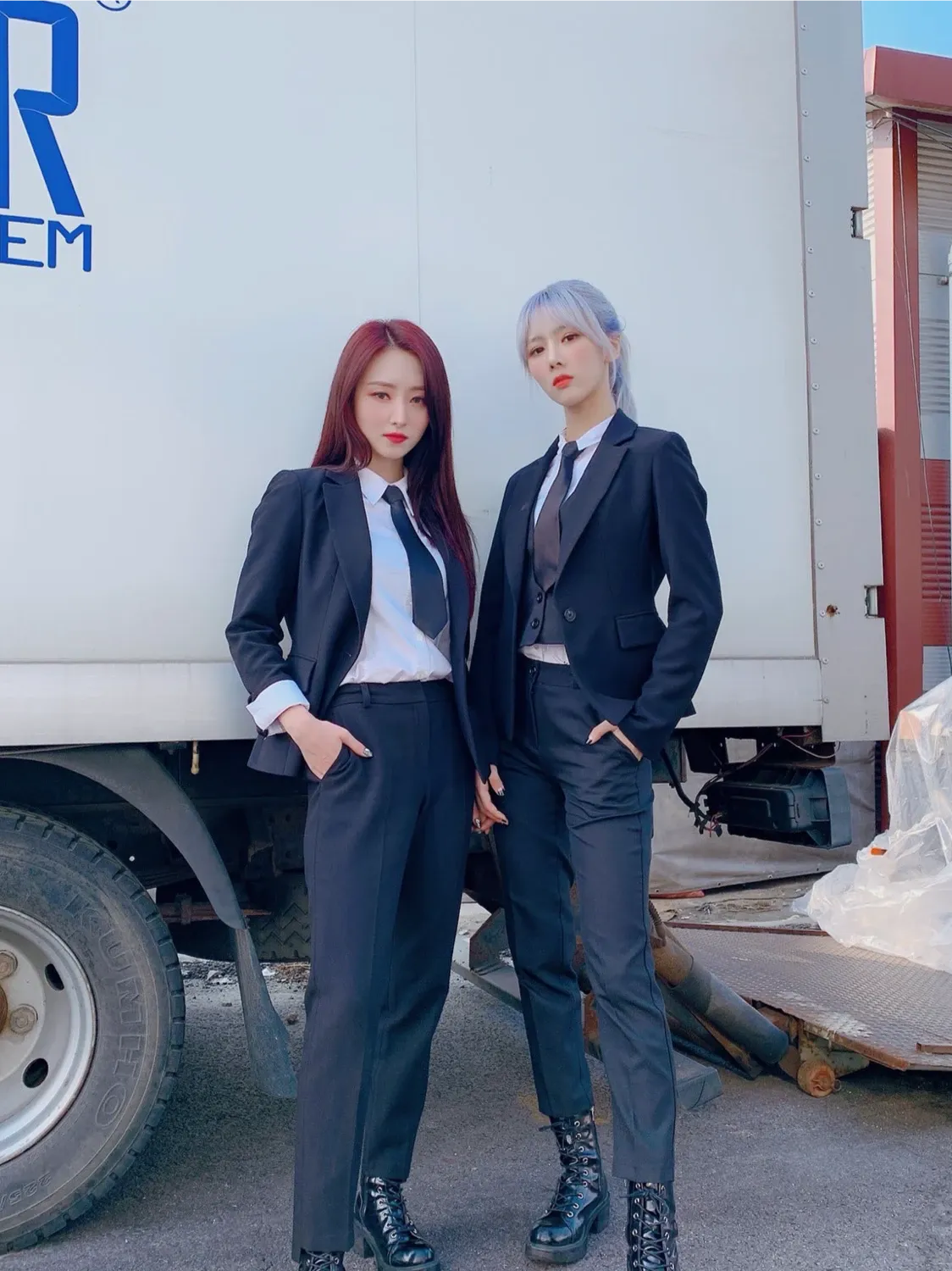 Foto aktivitas terbaru DREAMCATCHER