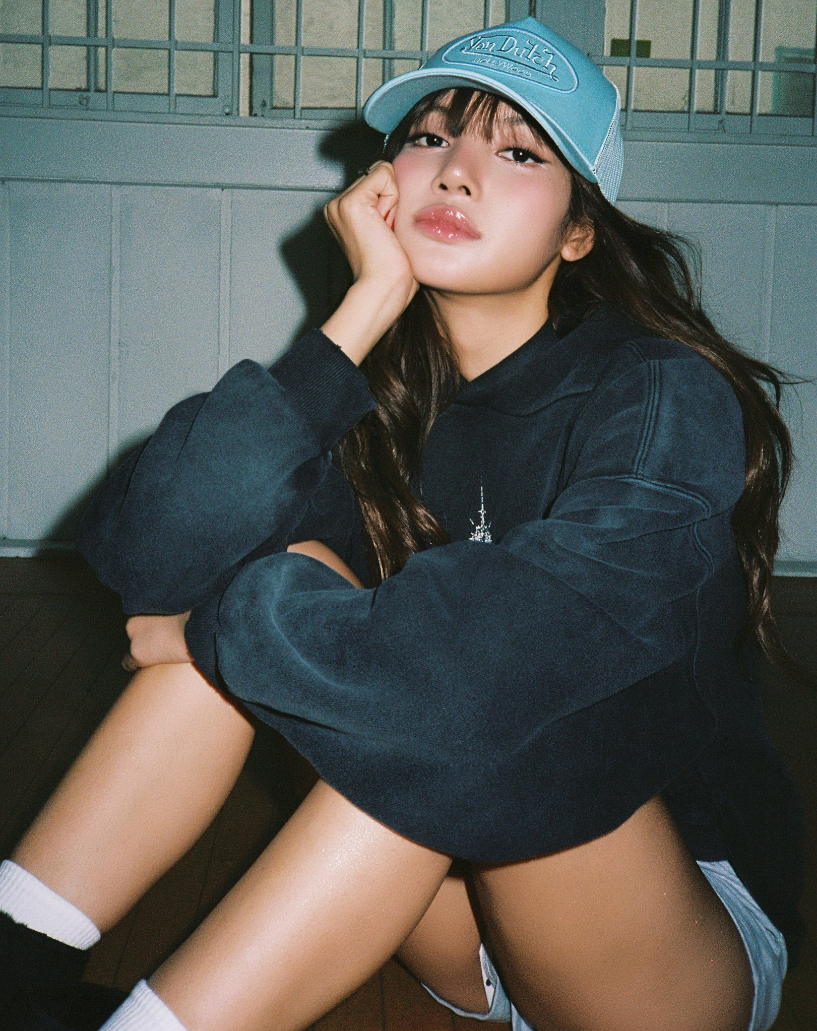 BLACKPINK リサ ファンダムコミュニティ │ KPOP人気No.1アプリ 最愛ドル