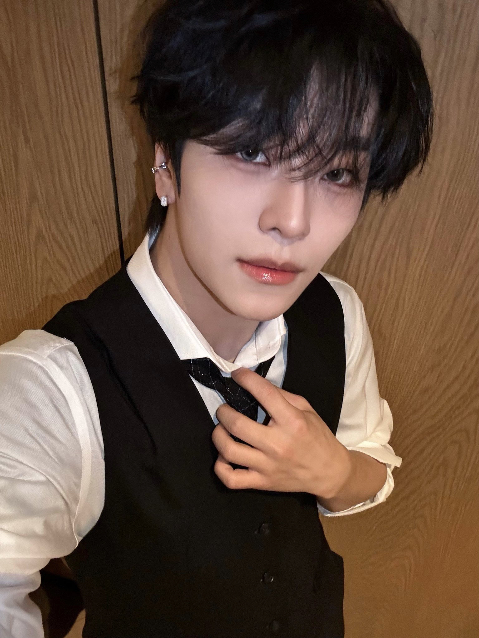 A moment captured by He Xinlong (ALPHA DRIVE ONE)'s fan