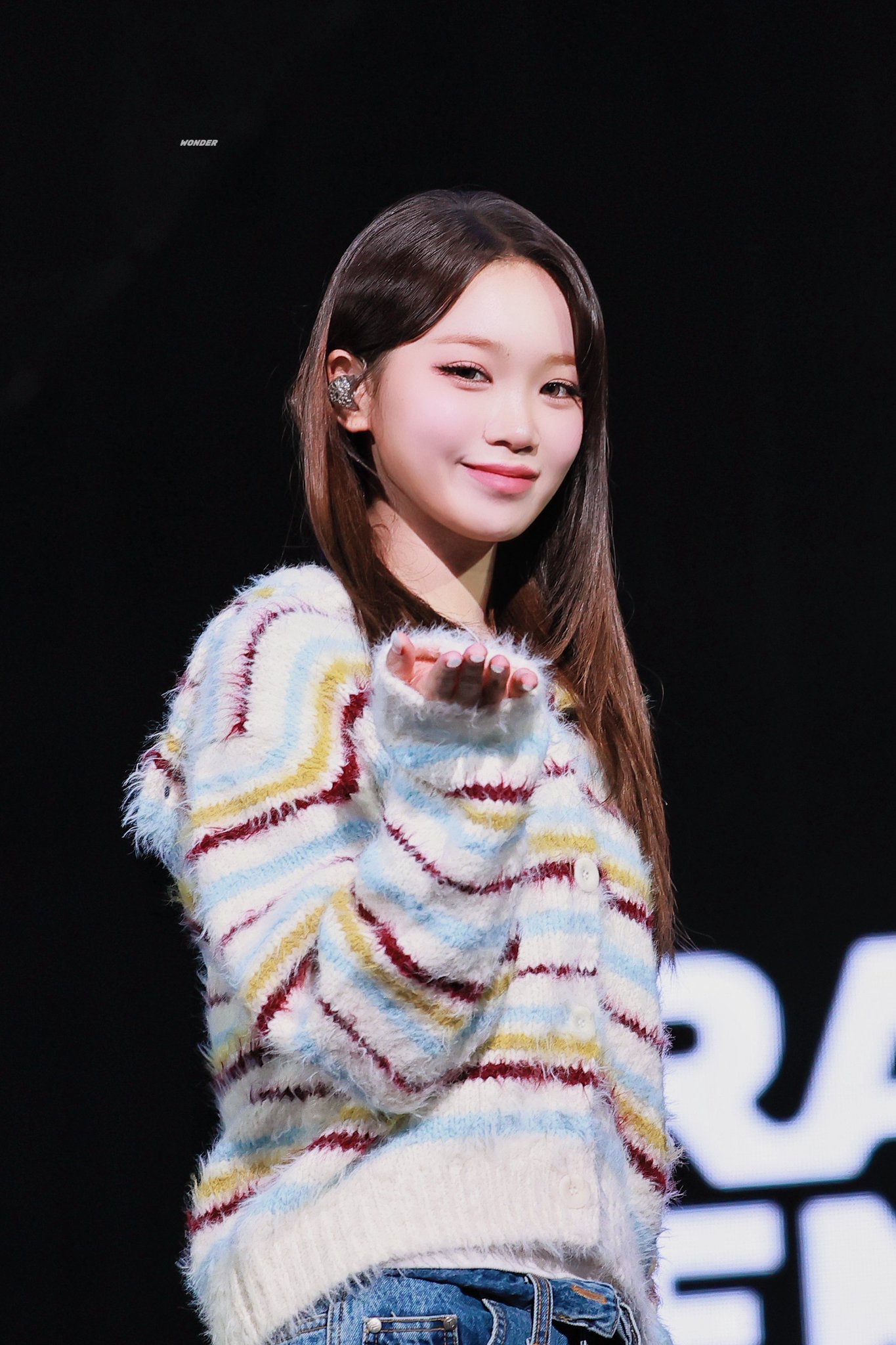 Foto aktivitas terbaru Kim Chaewon (LE SSERAFIM)