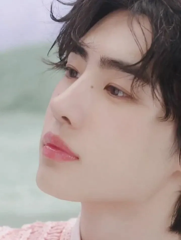 Behind-the-scenes cut of Sunghoon (ENHYPEN)