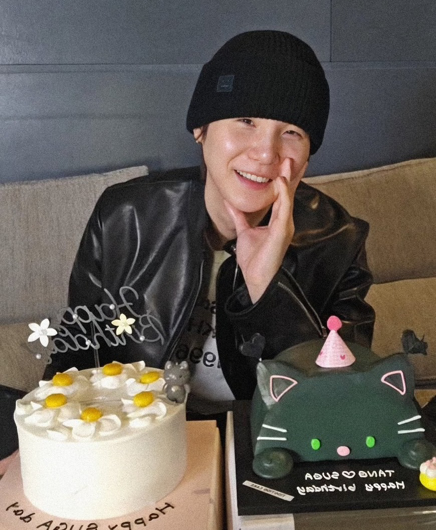 Latest photo of SUGA (BTS)