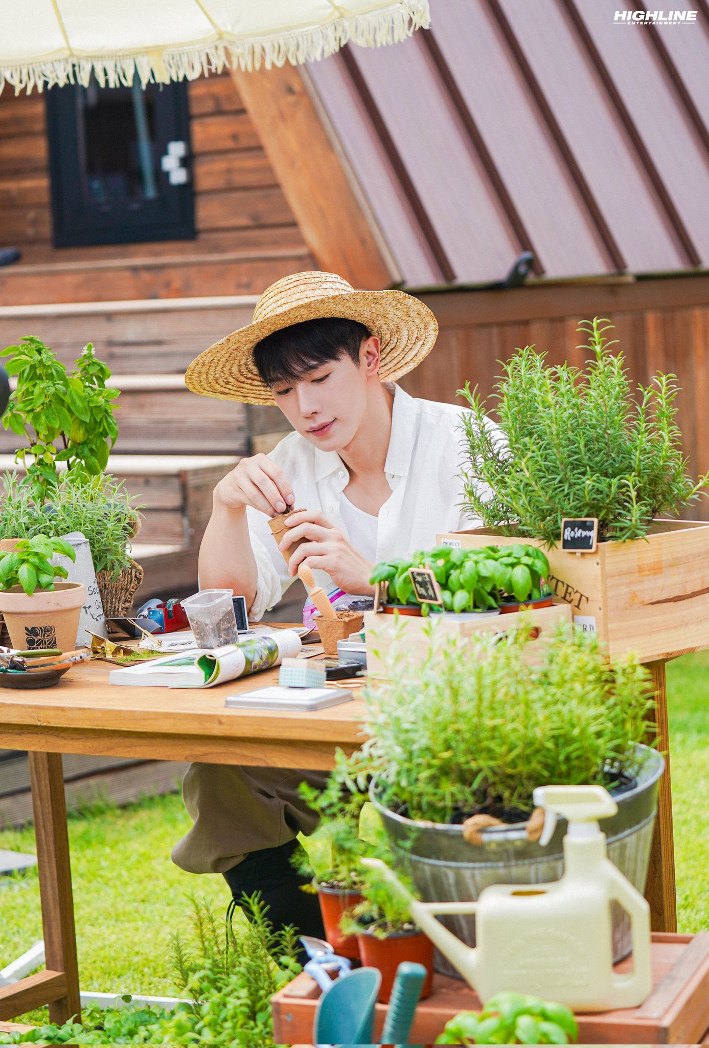 Foto aktivitas terbaru Wonho