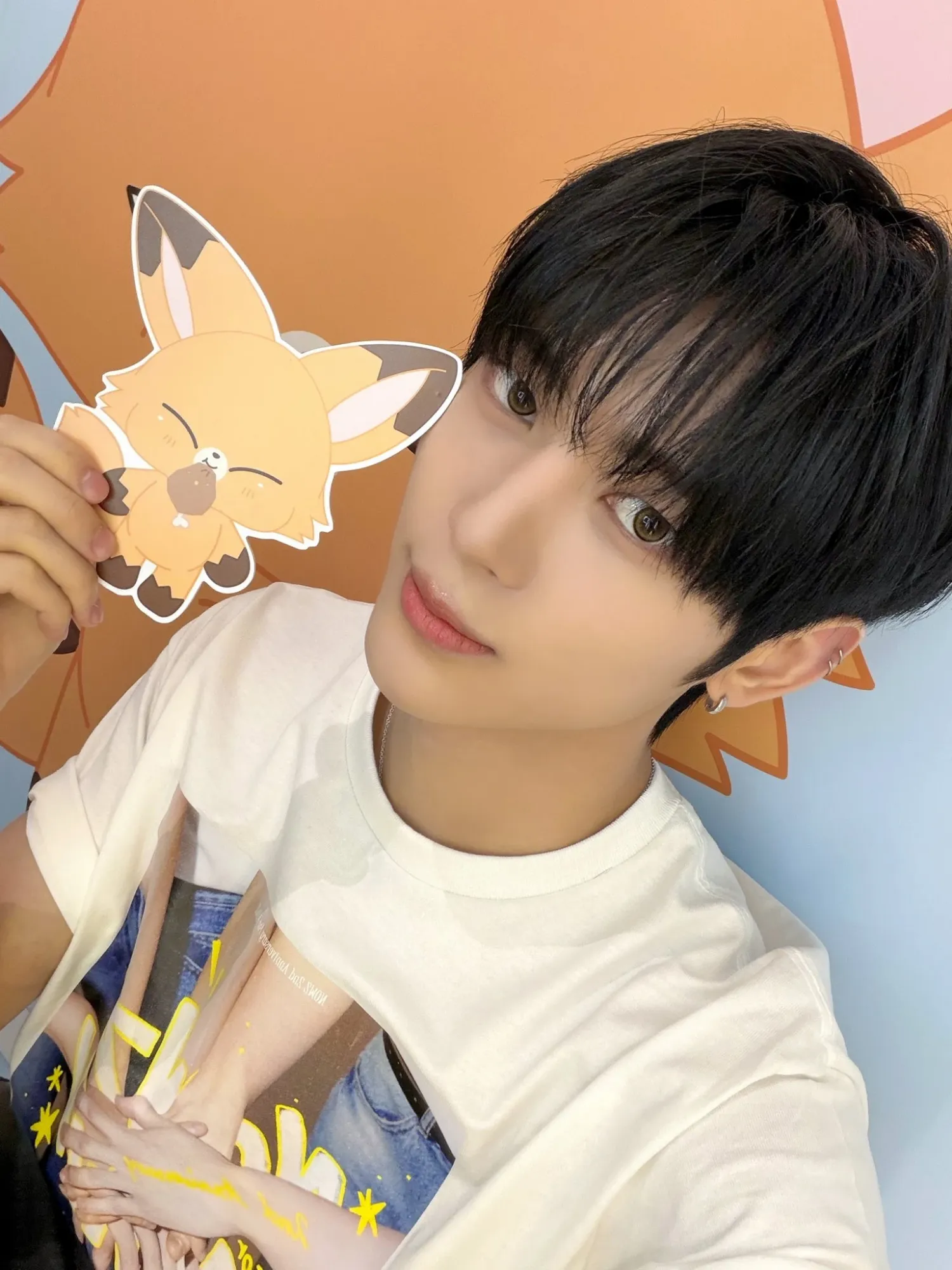 A moment captured by Siyun (NOWZ)'s fan