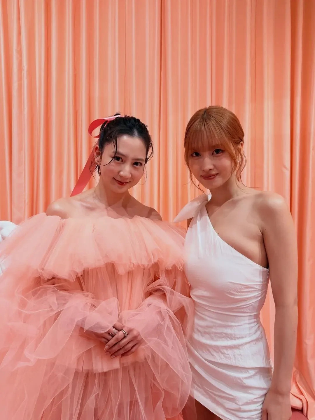 Foto aktivitas terbaru Momo (TWICE)