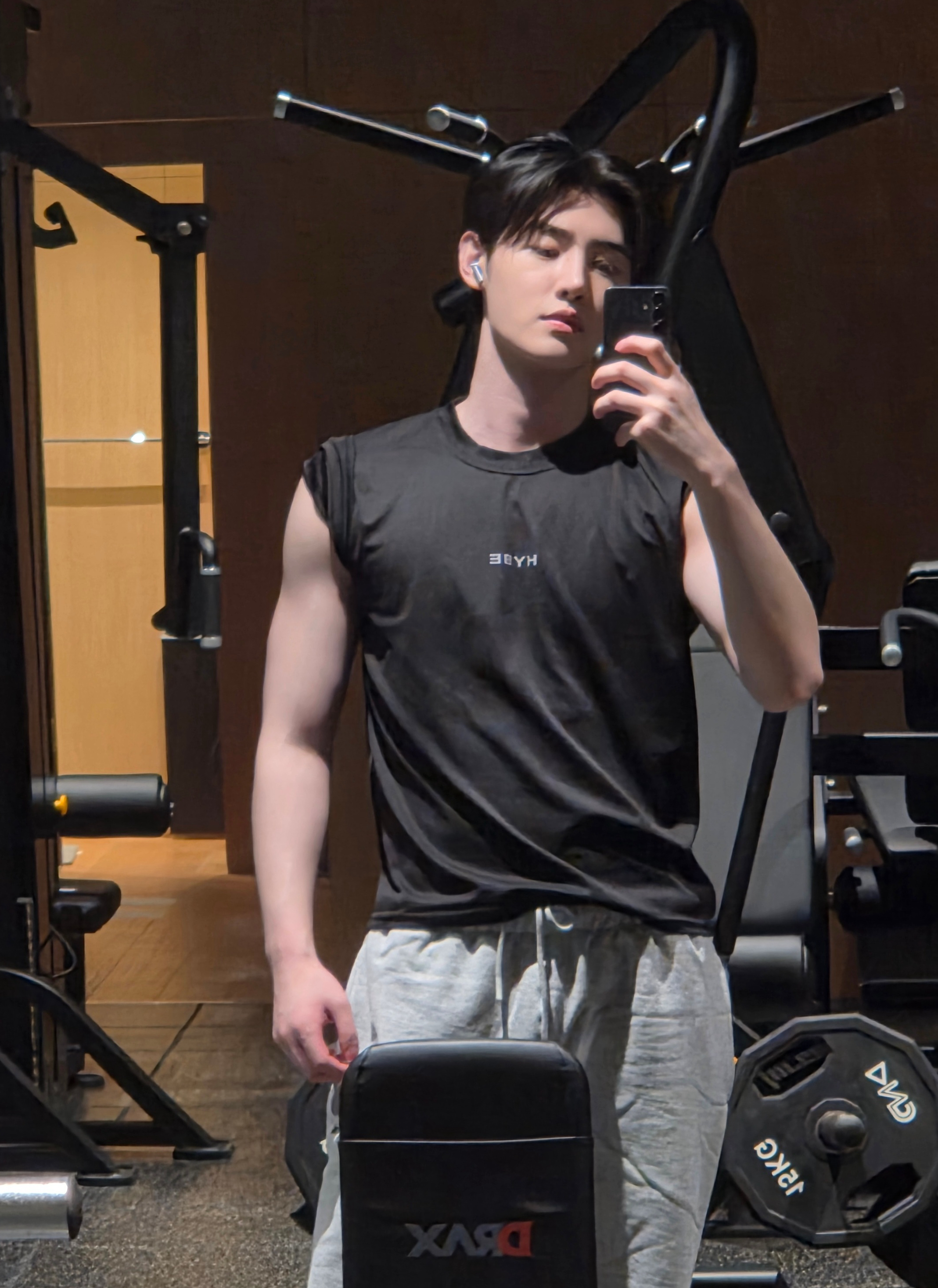 Behind-the-scenes cut of Sunghoon (ENHYPEN)