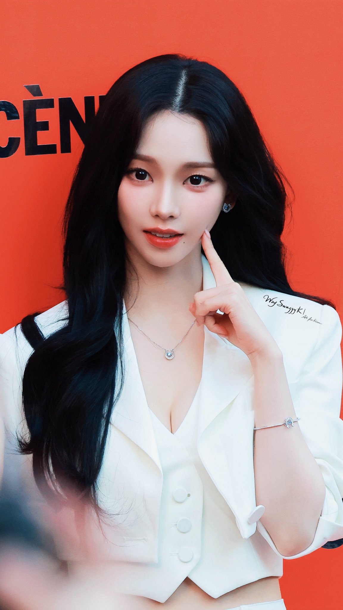 Latest photo of Karina (aespa)