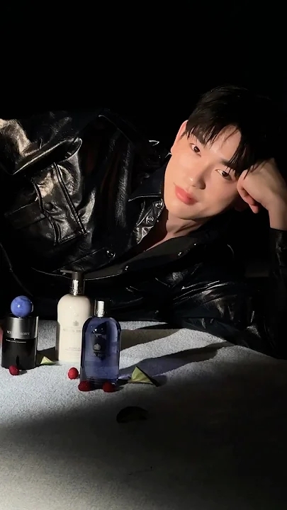 The most beloved wallpaper among Jinyoung (GOT7)'s fans