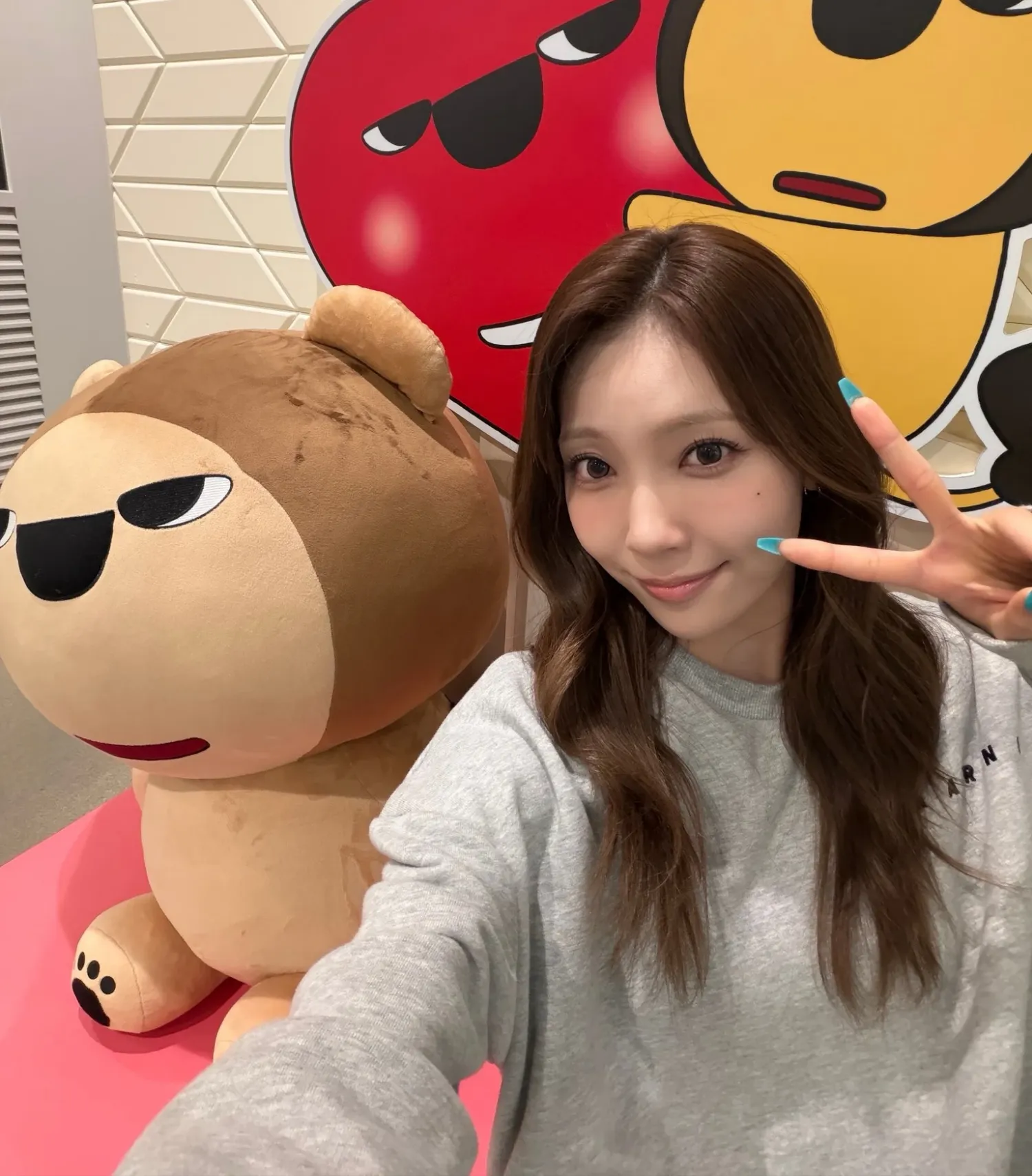 Recent activity shot of Mayuka (NiziU)