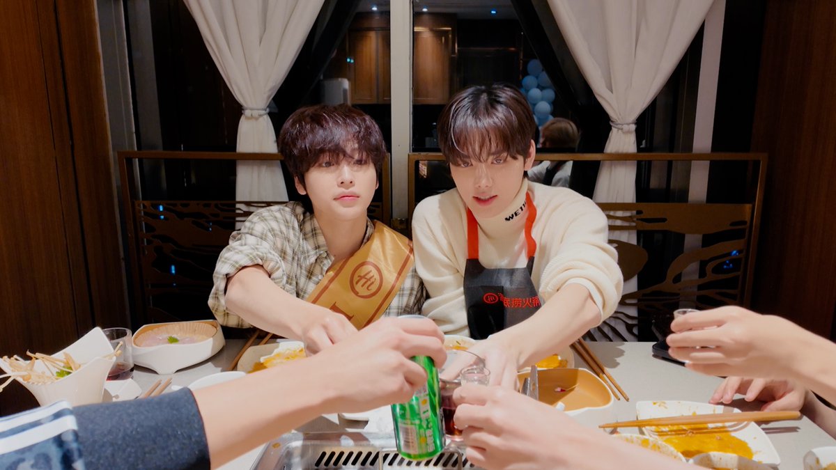 Latest photo of CRAVITY