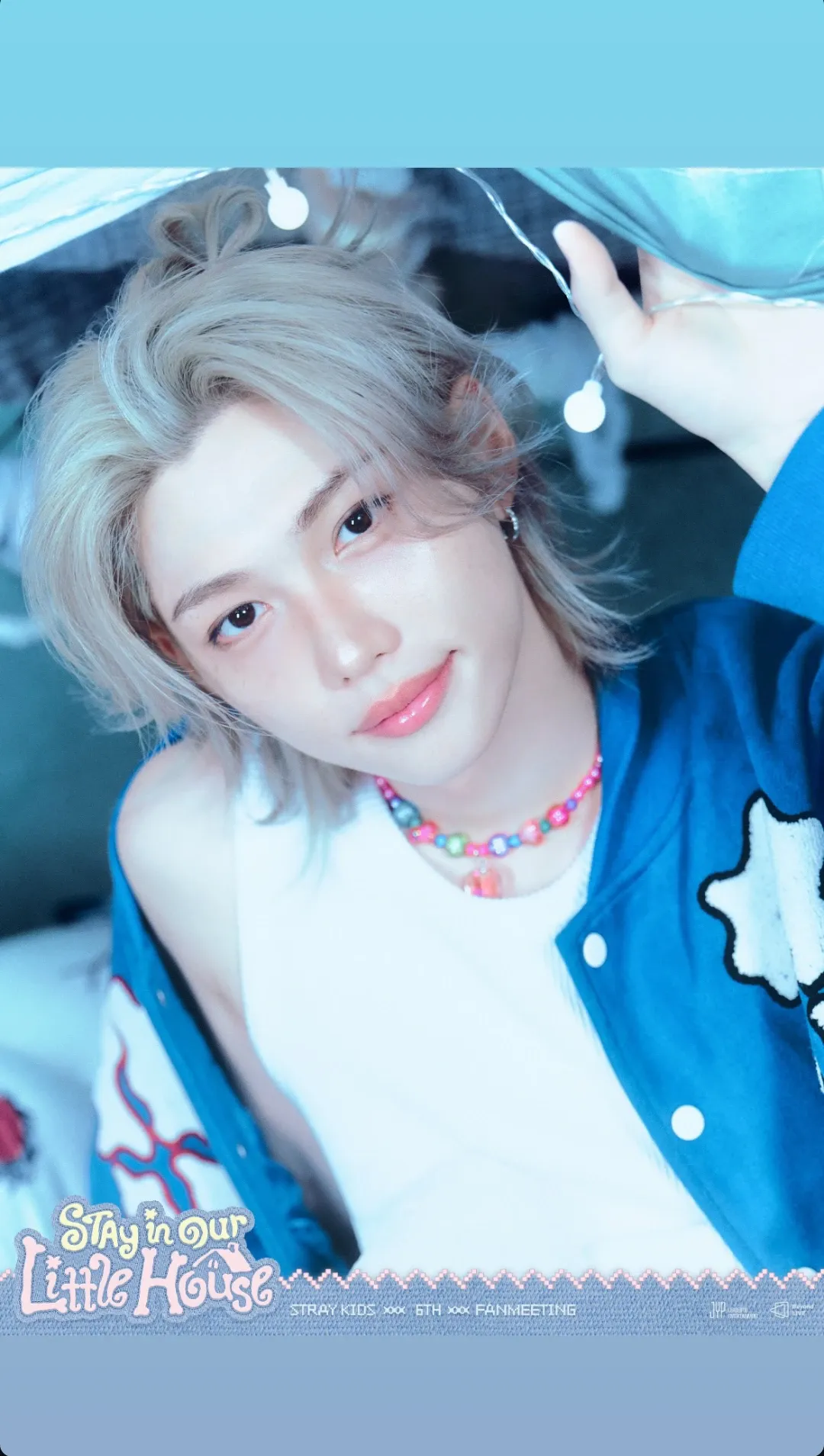 A heartfelt wallpaper shared by Felix (Stray Kids)'s fans