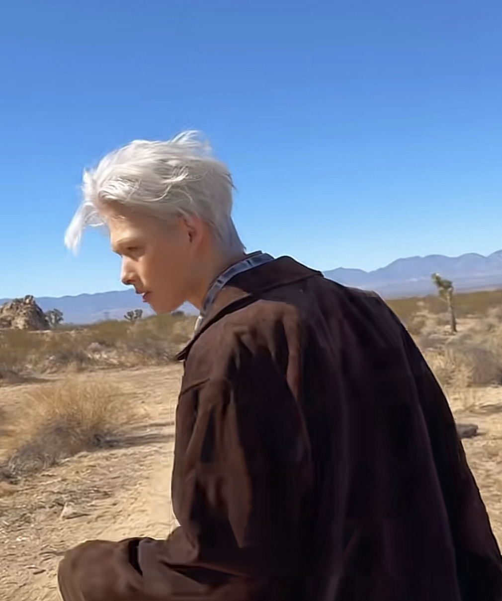 Latest photo of NI-KI (ENHYPEN)