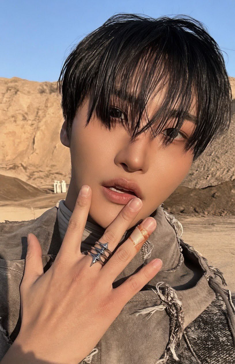 Behind-the-scenes cut of Seonghwa (ATEEZ)