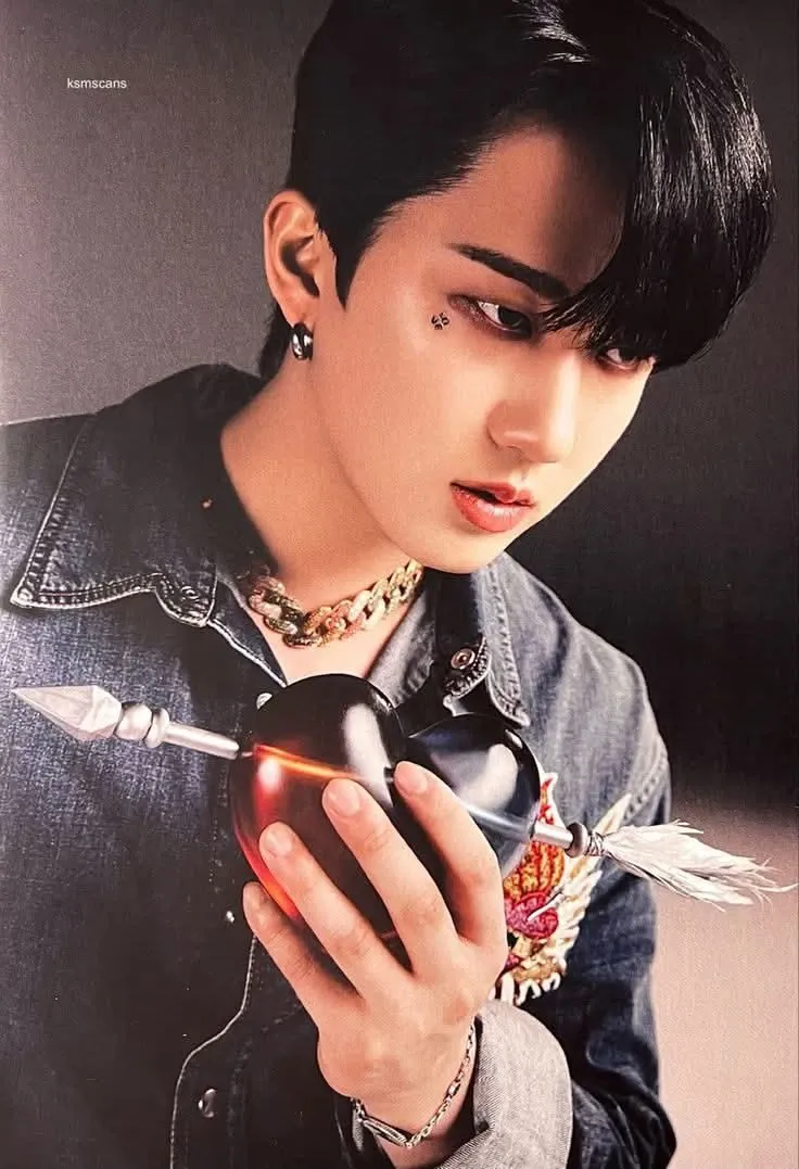 A moment captured by Changbin (Stray Kids)'s fan