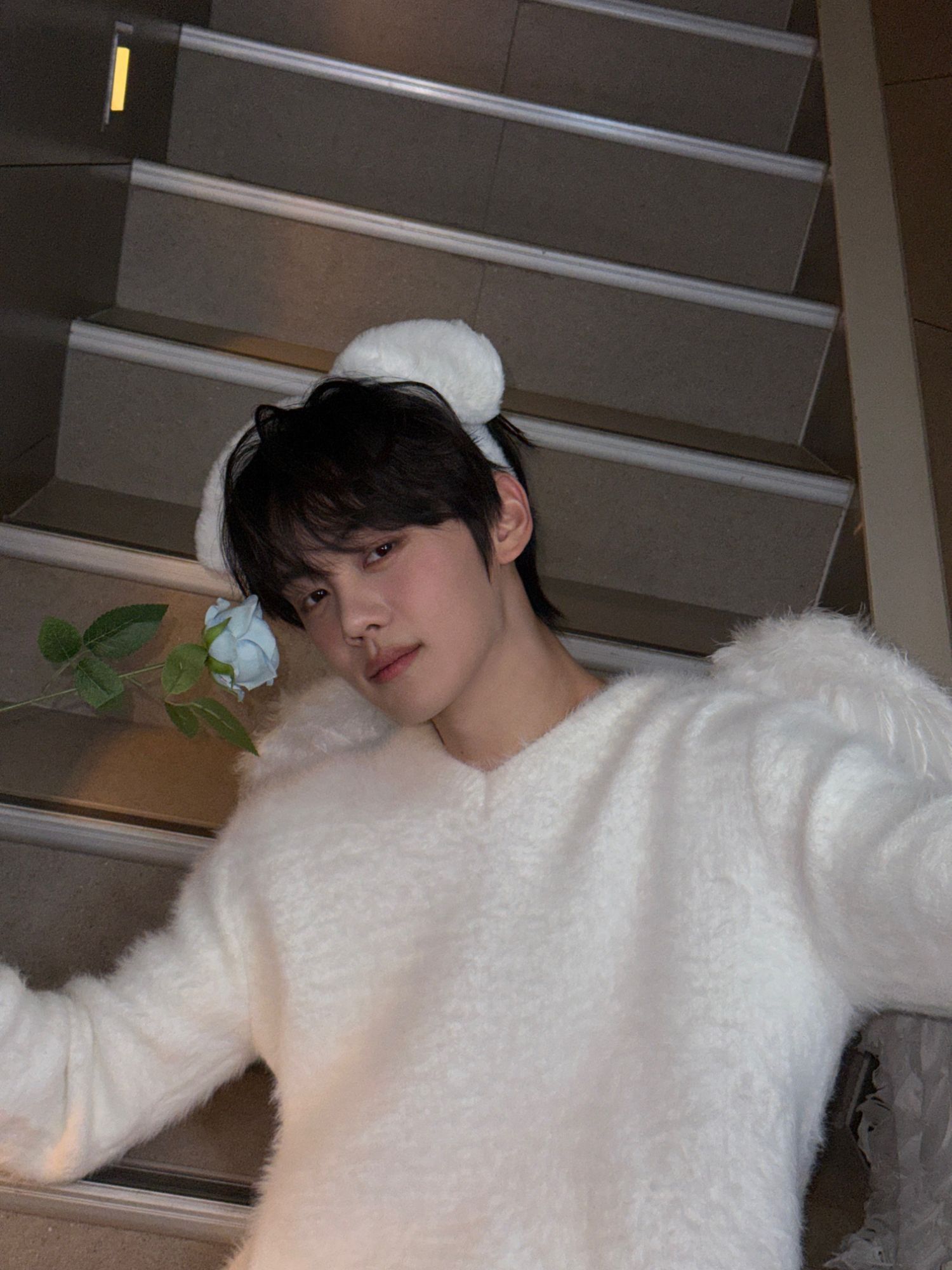 A moment captured by Kim Gyuvin (ZEROBASEONE)'s fan