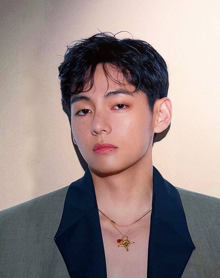 뷔 (방탄소년단)의 최신 사진