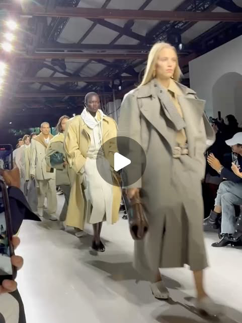 Behind-the-scenes cut of I.N (Stray Kids)