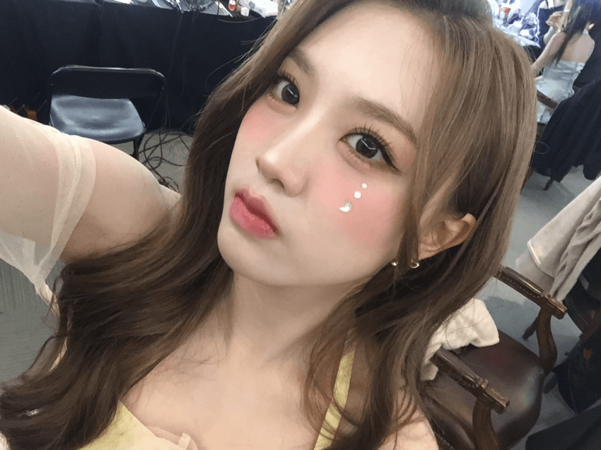 Recent activity shot of tripleS