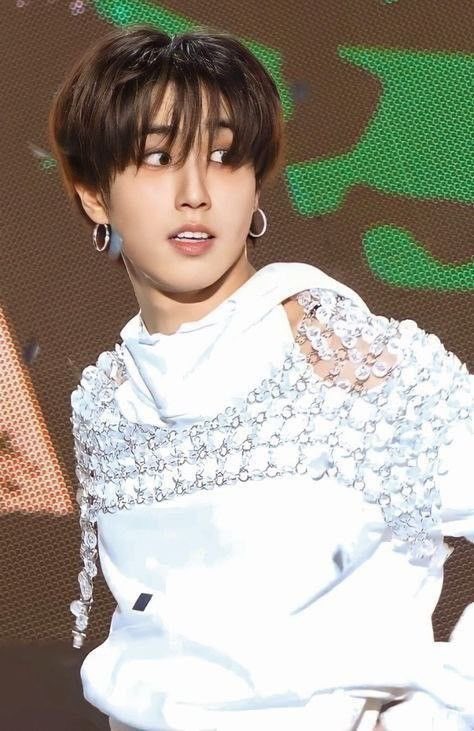 Behind-the-scenes cut of HAN (Stray Kids)