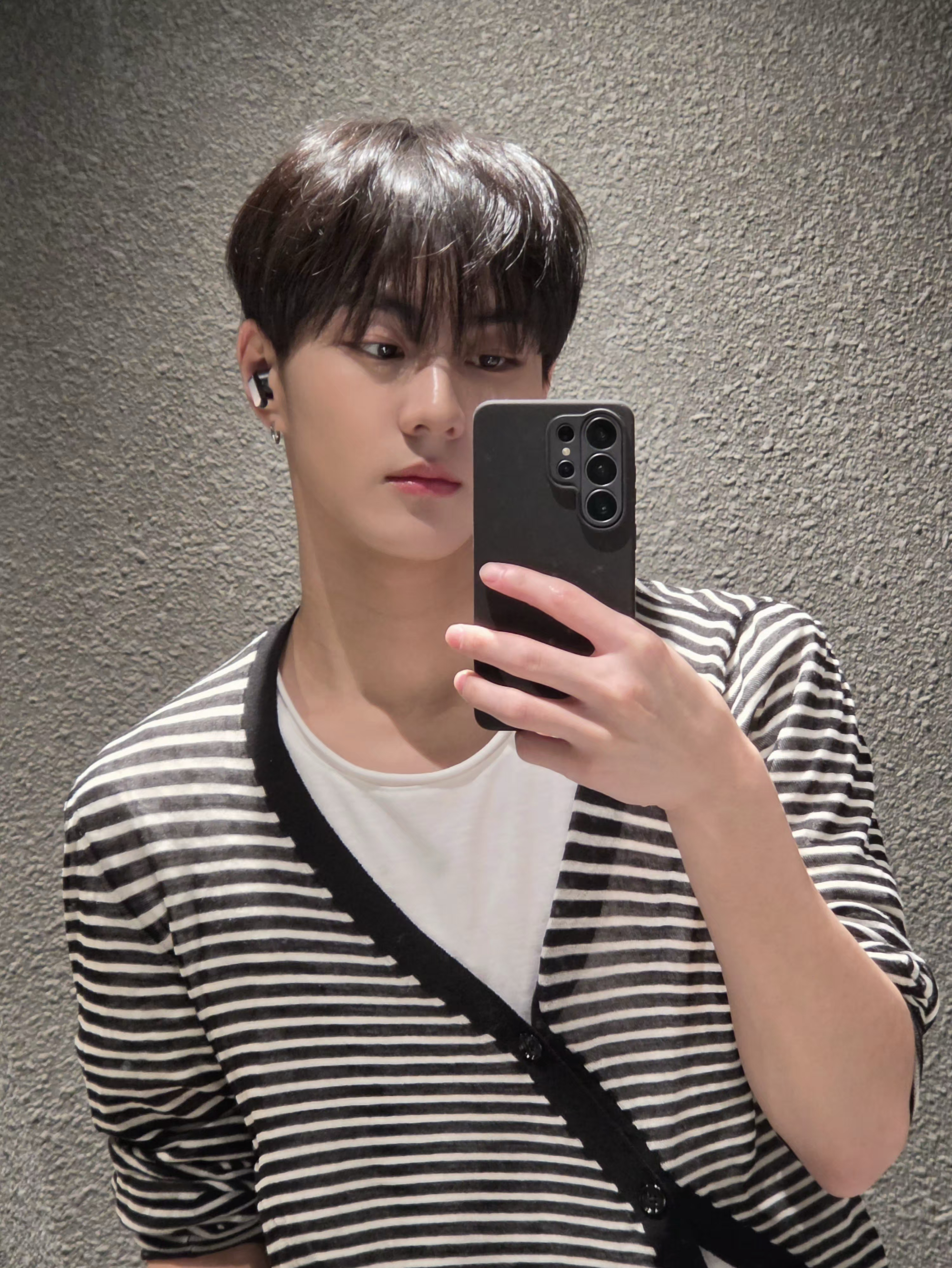 Recent activity shot of Jungwon (ENHYPEN)