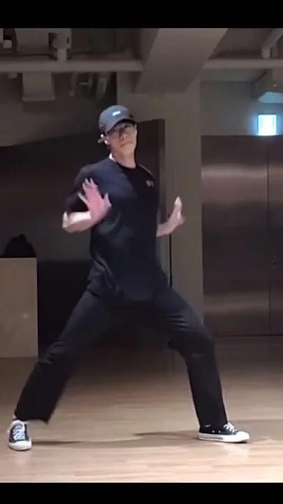 Latest photo of Moonbin (ASTRO)