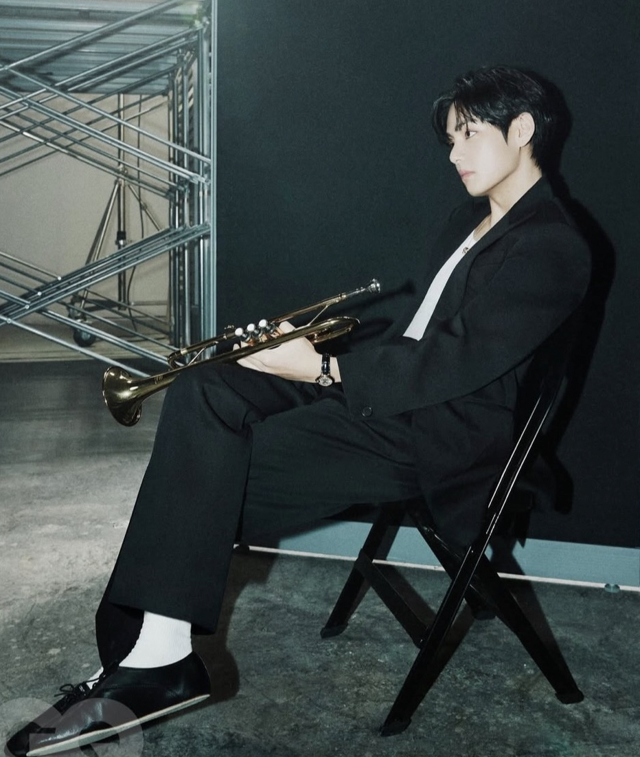 뷔 (방탄소년단) 최근 활동샷