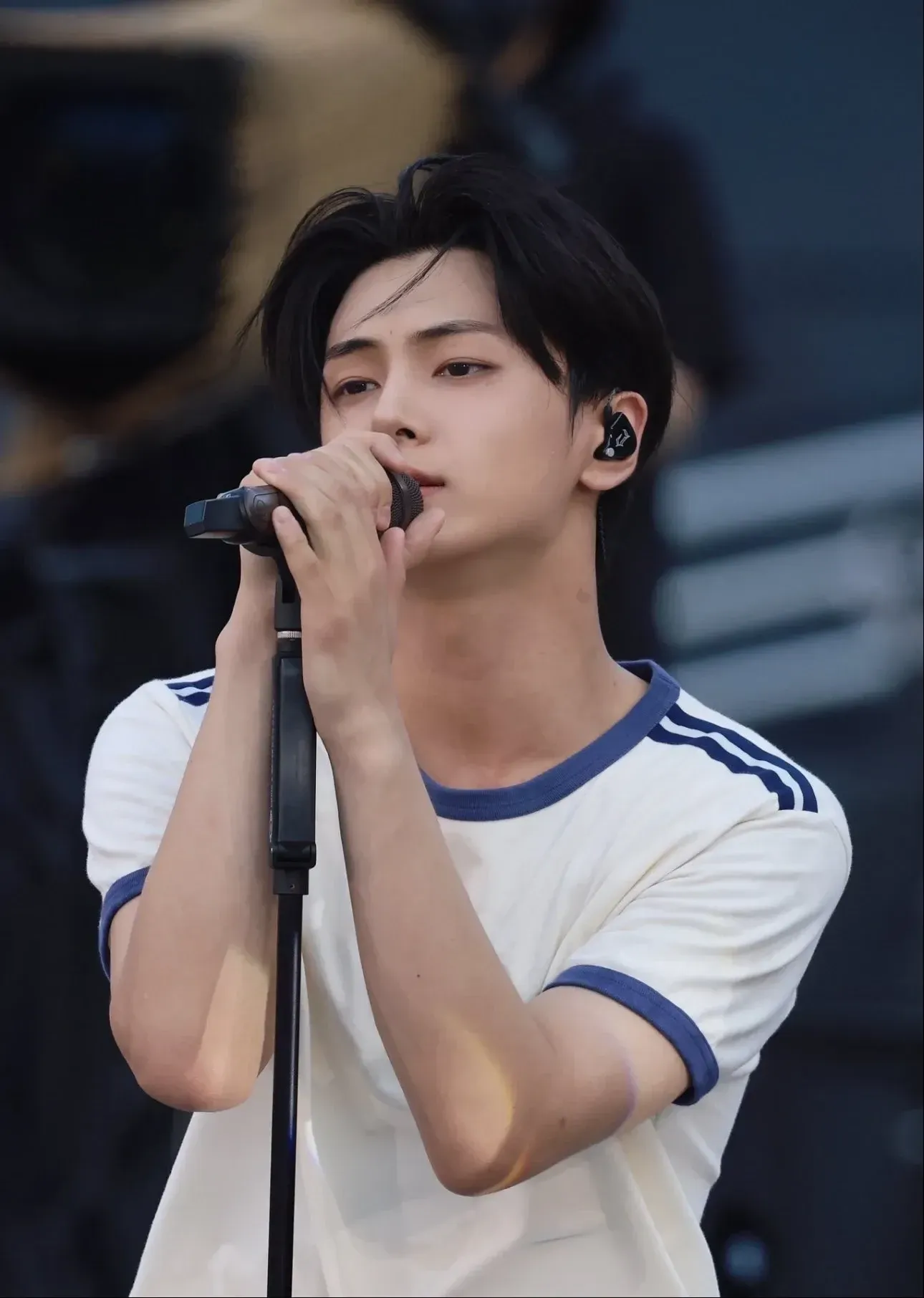 Popular K-POP post loved by fans