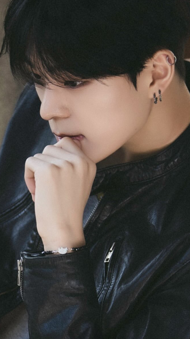 粉絲為金俊民 (WHIB)分享的感性桌布