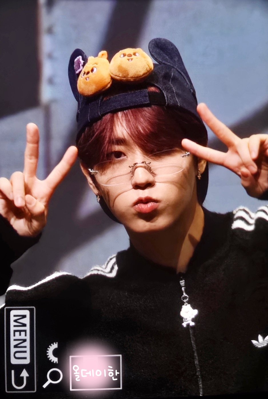 Latest photo of HAN (Stray Kids)