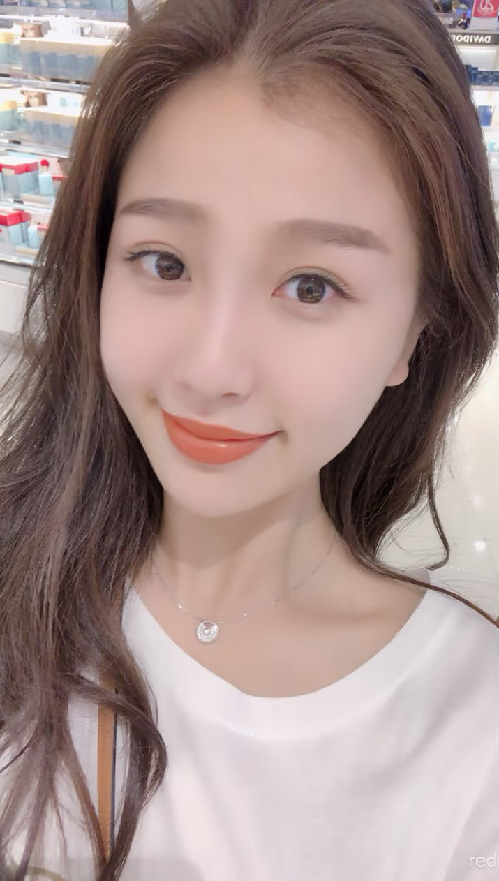 Fandom-recommended wallpaper image of Esther Yu