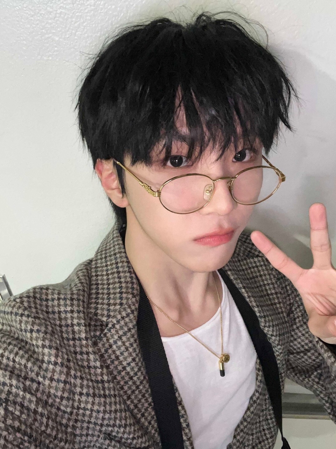 Behind-the-scenes cut of Woonhak (BOYNEXTDOOR)