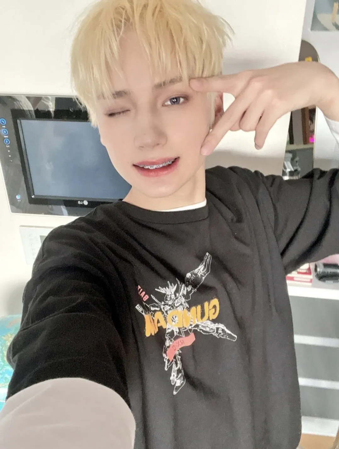 A moment captured by HueningKai (TOMORROW X TOGETHER)'s fan