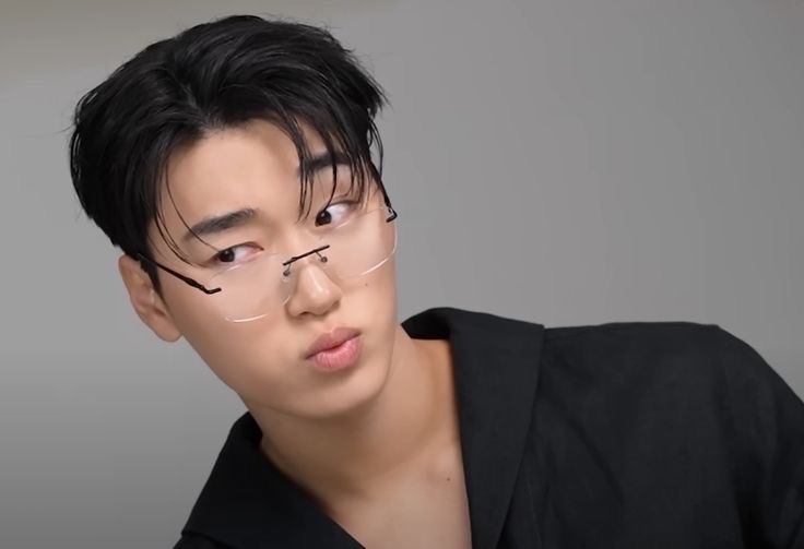 Behind-the-scenes cut of San (ATEEZ)