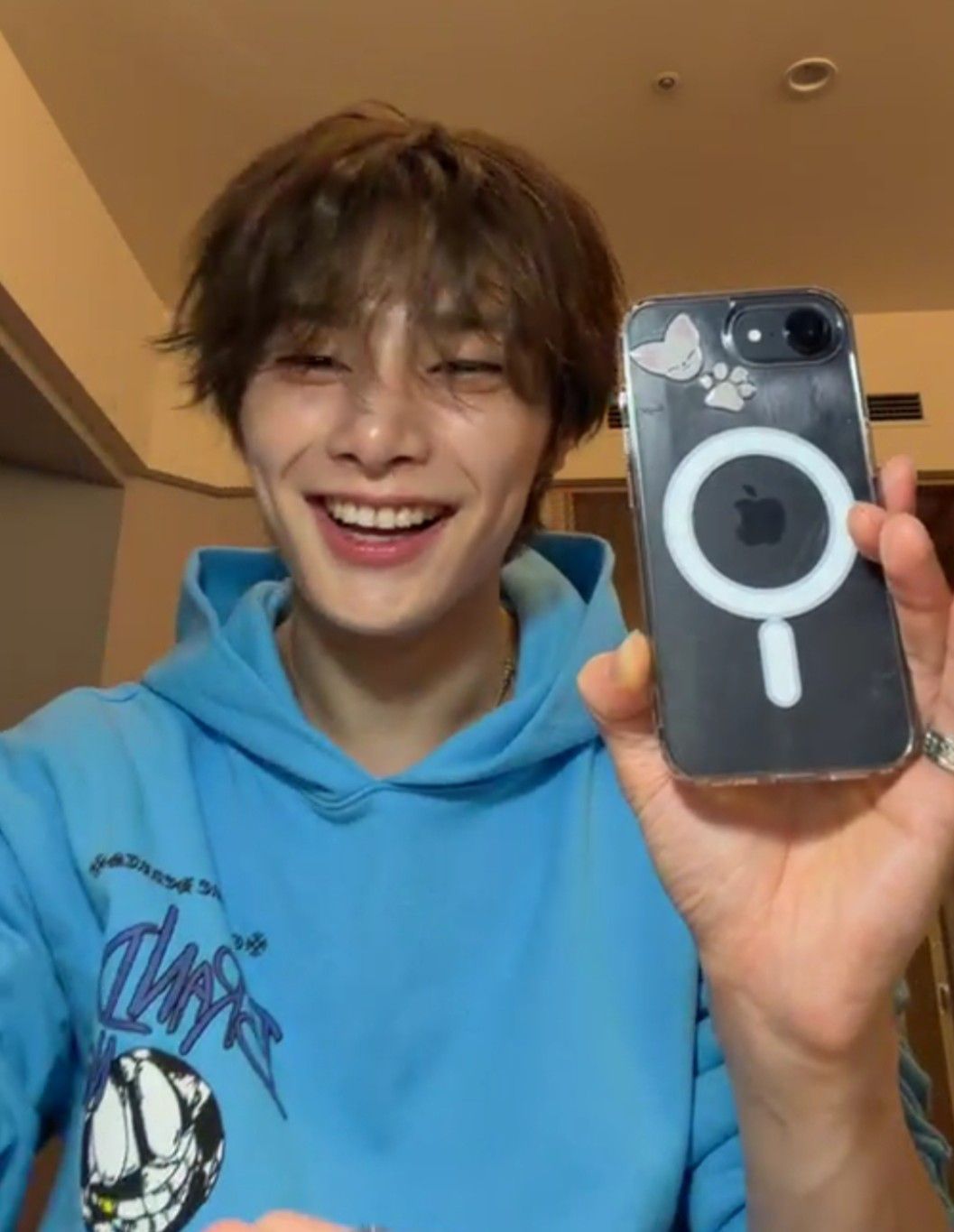 Behind-the-scenes cut of I.N (Stray Kids)