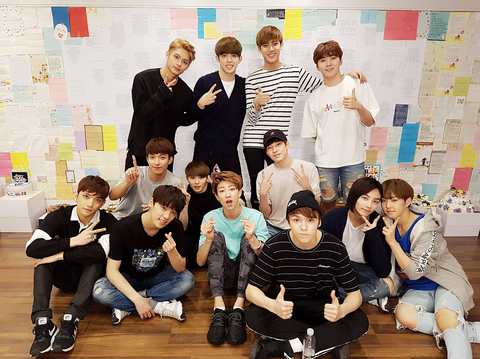 A moment captured by Jeonghan (SEVENTEEN)'s fan