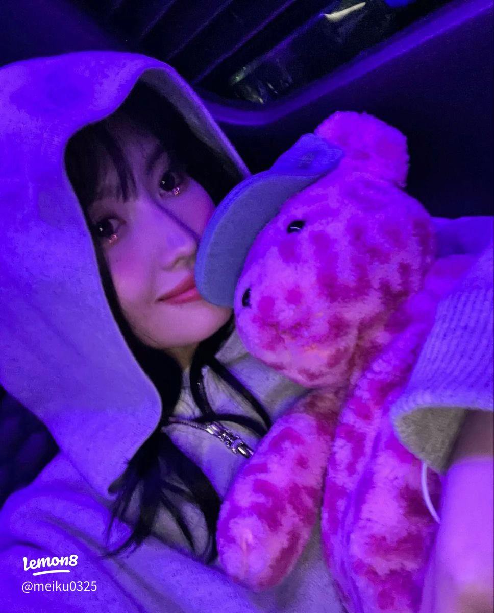 Recent activity shot of Momo (TWICE)